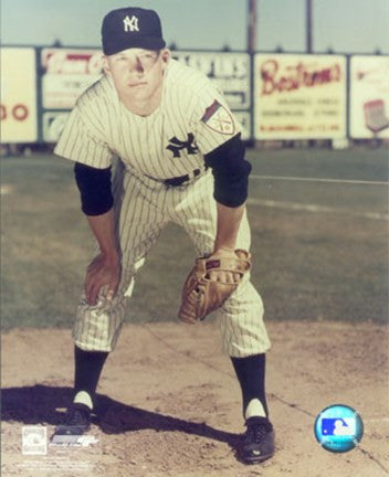 Mickey Mantle - #12 Hands on Knees (young)