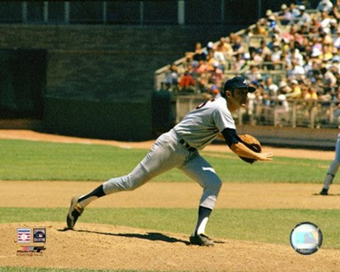 Phil Niekro - Pitching Action