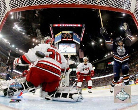 Ryan Smyth - 2006 Stanley Cup Finals - Game 6 Celebrates Goal (#31)