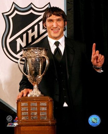 Alexander Ovechkin with the 2006 Calder Trophy