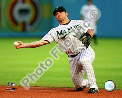 Dan Uggla 2008 Fielding Action