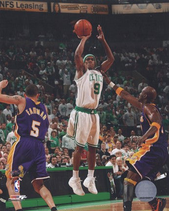 Rajon Rondo, Game 1 of the 2008 NBA Finals; Action #3