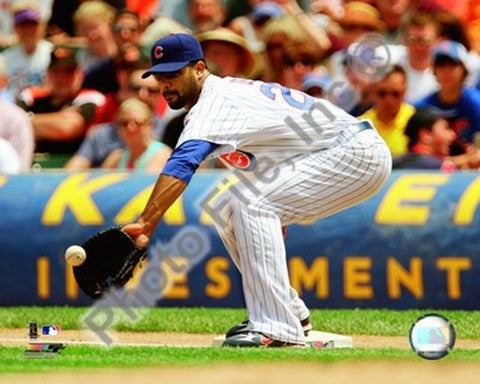 Derek Lee 2008 Fielding Action