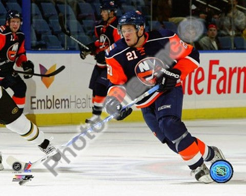 Kyle Okposo 2008-09 Home Action