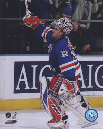 Henrik Lundqvist 2008-09 Salutes Crowd