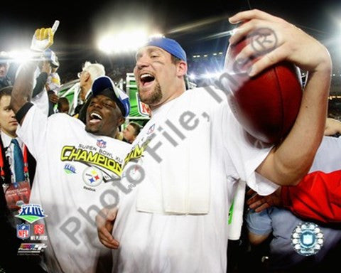 Santonio Holmes and Ben Roethlisberger celebrate - Super Bowl XLIII - #8