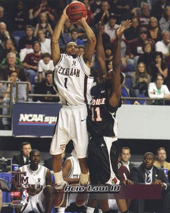 Acie Law Texas A&M Aggies 2007 Action