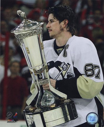 Sidney Crosby With the 2008-09 Prince of Wales Trophy