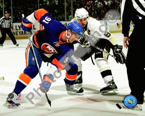 John Tavares & Sidney Crosby 2009-10 Action