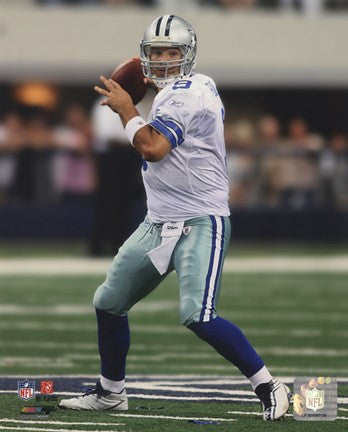 Tony Romo 2010 on the field