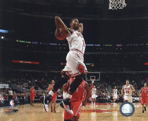 Derrick Rose 2010-11 dunking