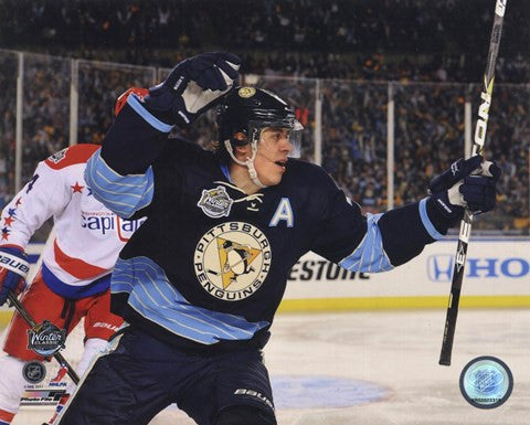 Evgeni Malkin 2011 NHL Winter Classic Action