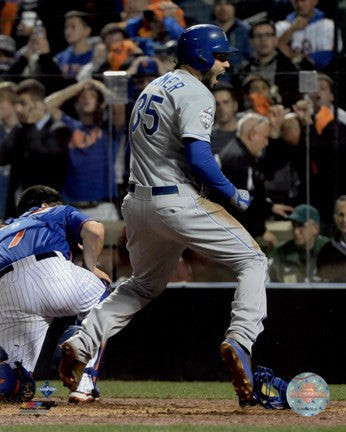 Eric Hosmer scores the game tying run Game 5 of the 2015 World Series